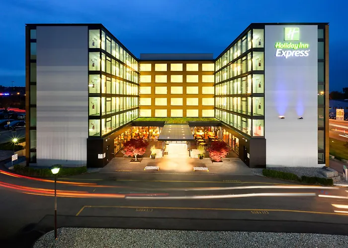 Holiday Inn Express Zuerich Airport By Ihg