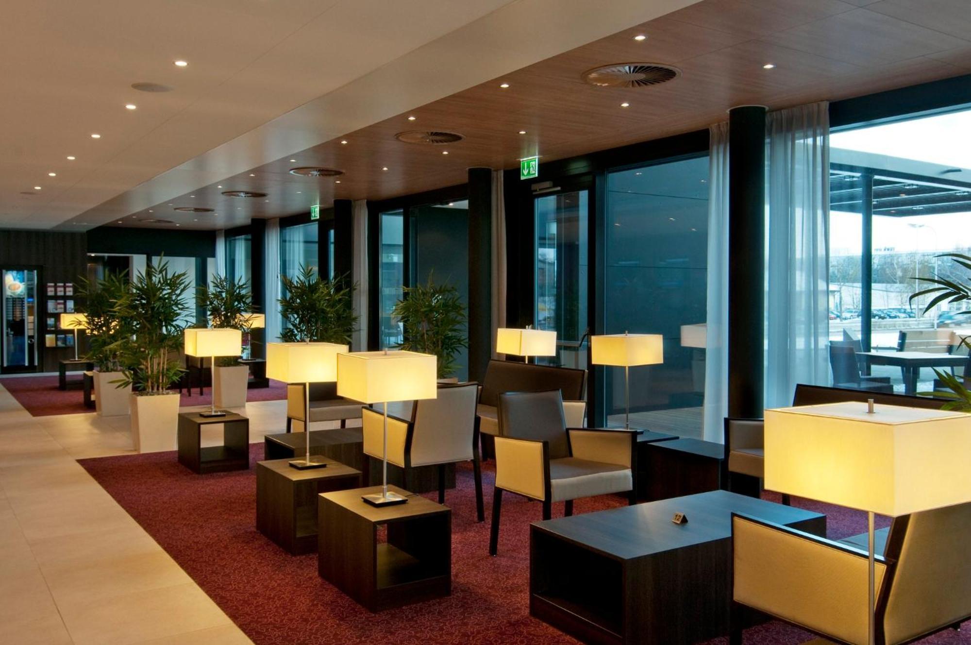Hotel Express Zuerich Airport By Ihg Rumlang