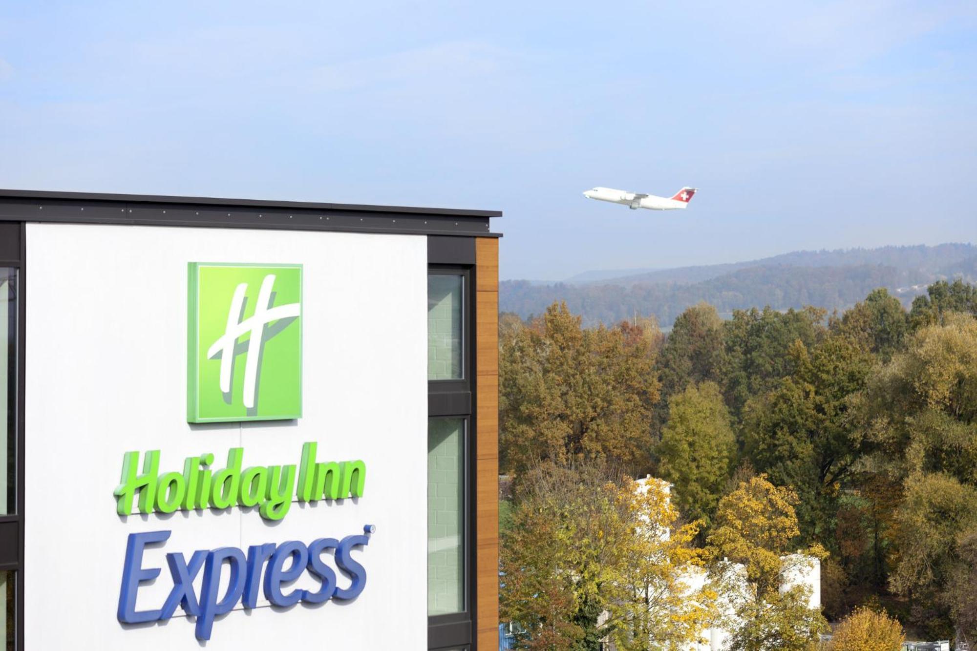 Express Zuerich Airport By Ihg Hotel 3*