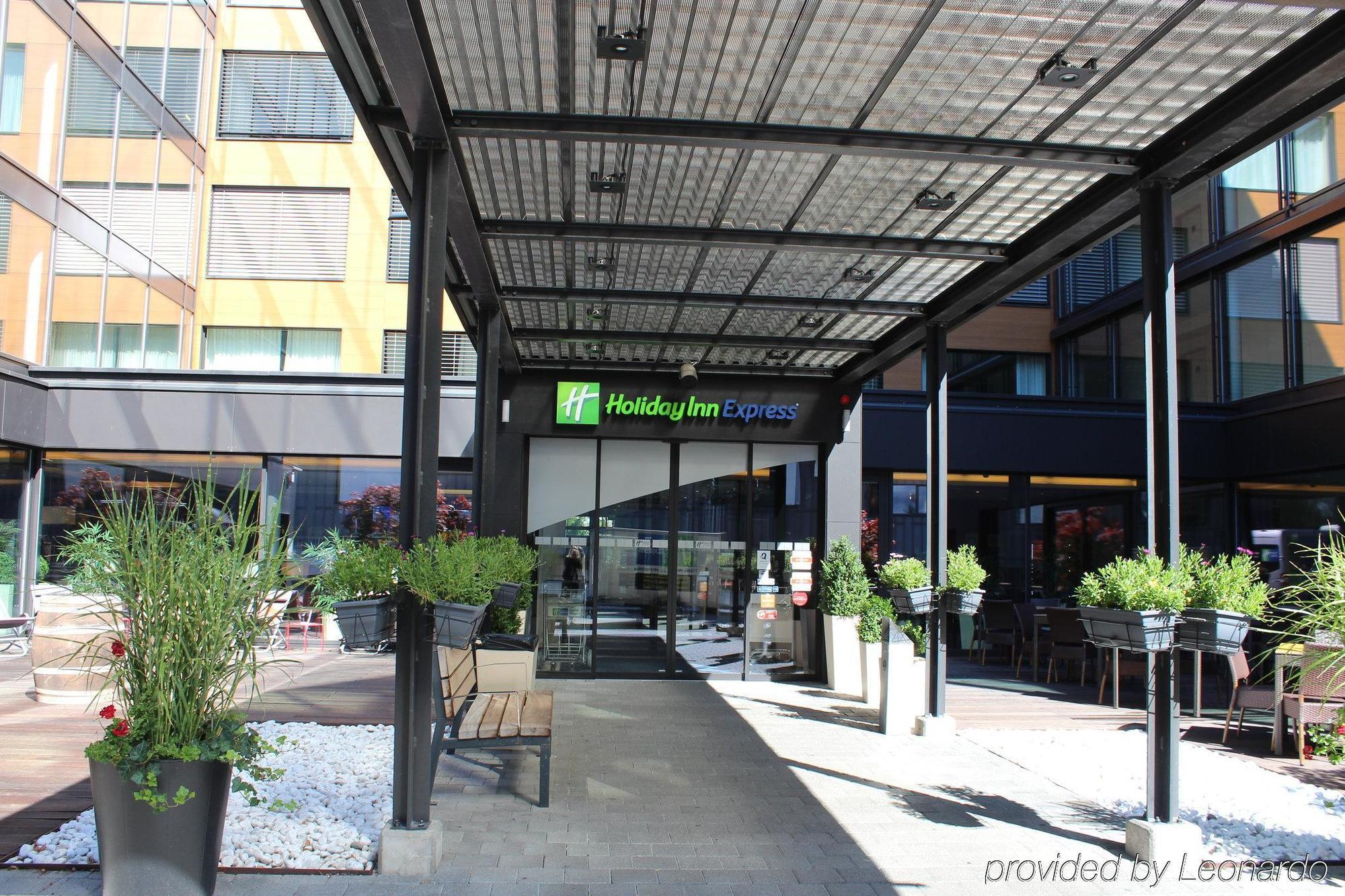 Hotel Express Zuerich Airport By Ihg 3*
